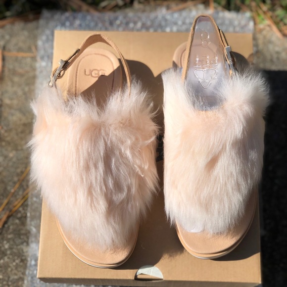 ❌❌ SOLD ❌❌ New!  UGG Fluffy Sandals - Picture 5 of 8